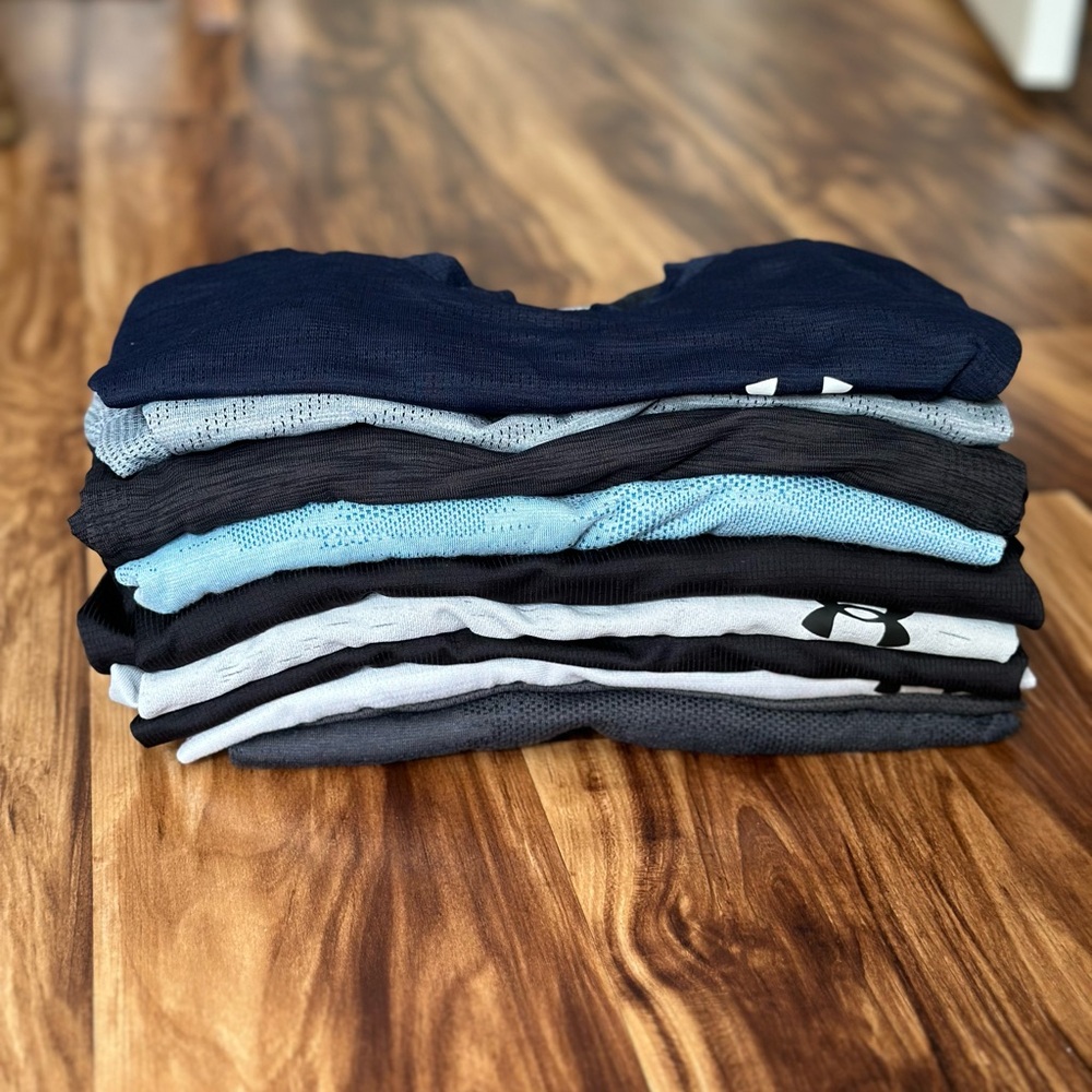 Under Armour Athletic Shirts Large